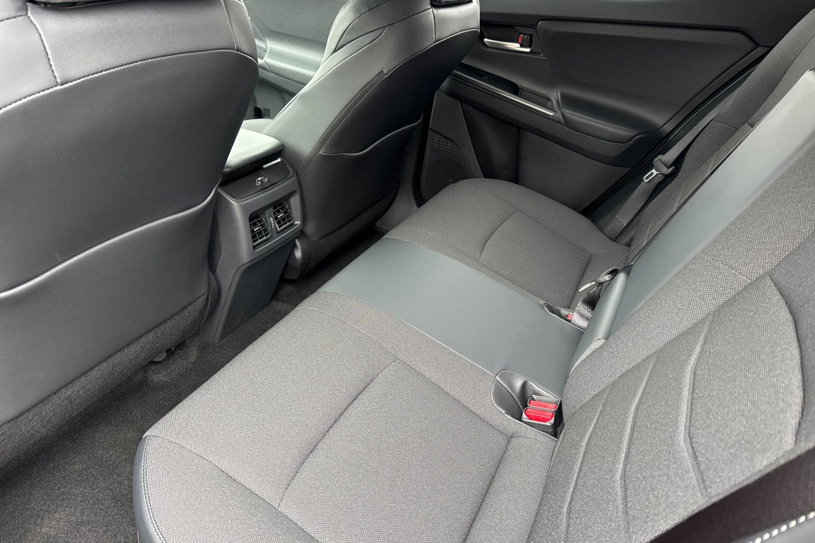 2026 Subaru Uncharted Premium FWD