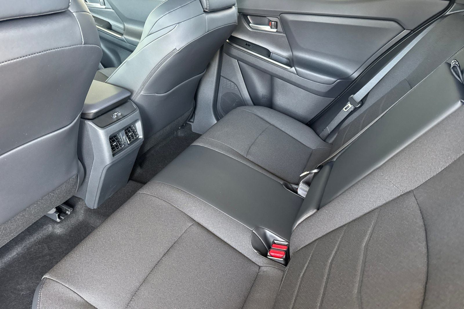 2026 Subaru Uncharted Premium FWD