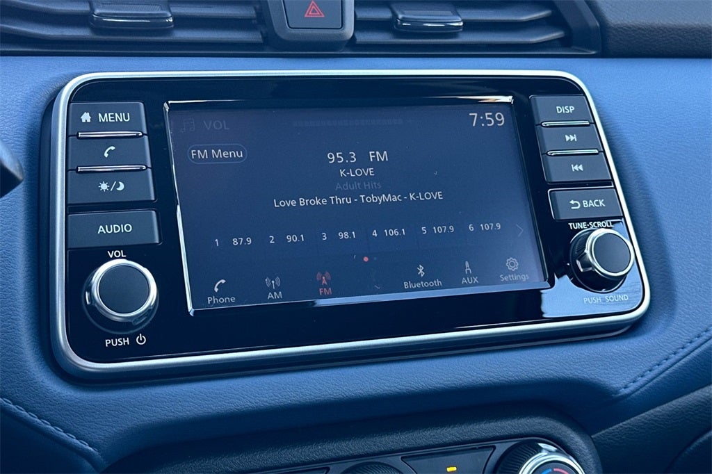 2025 Nissan Versa 1.6 SV