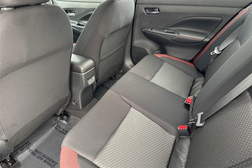 2025 Nissan Versa 1.6 SR