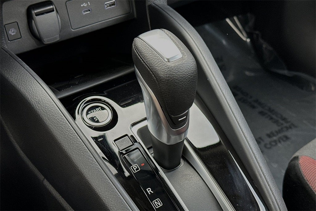 2025 Nissan Versa 1.6 SR