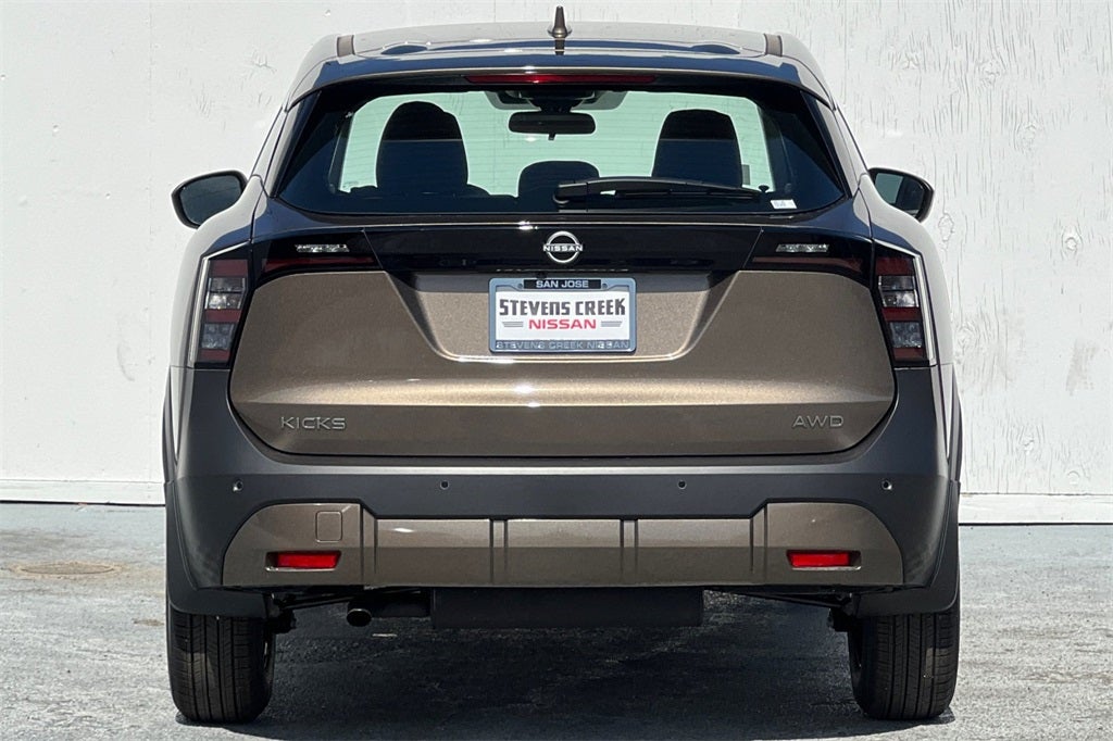 2025 Nissan Kicks S