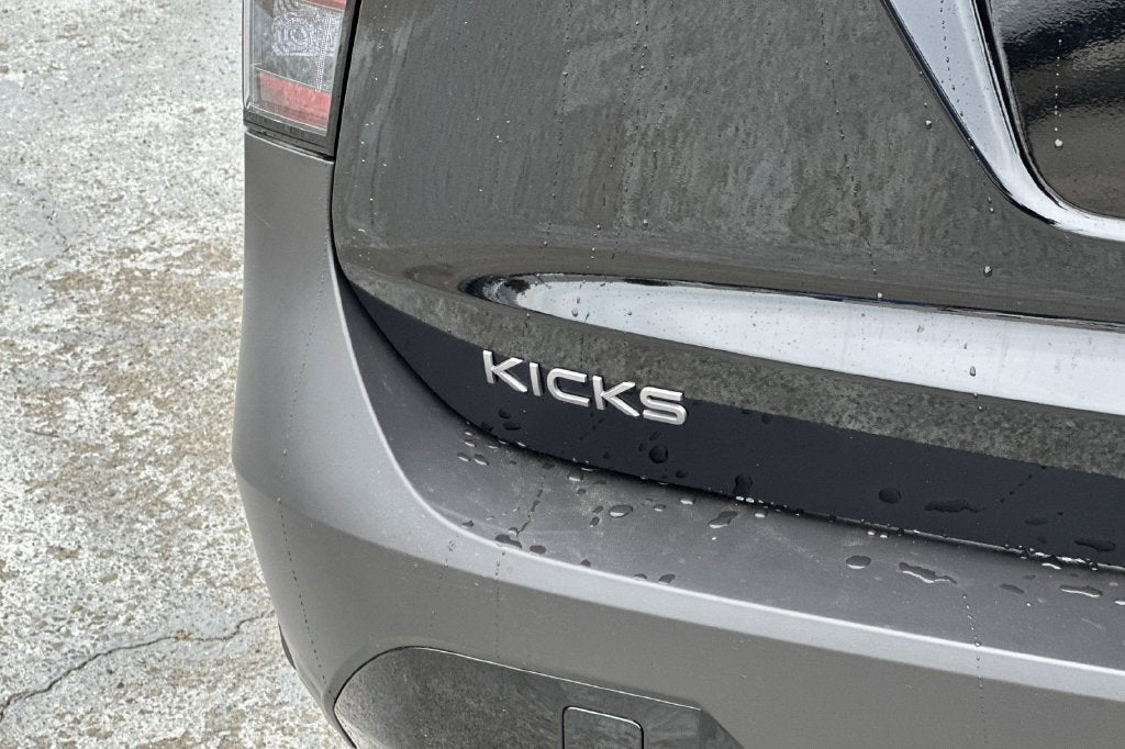 2027 Nissan Kicks SV