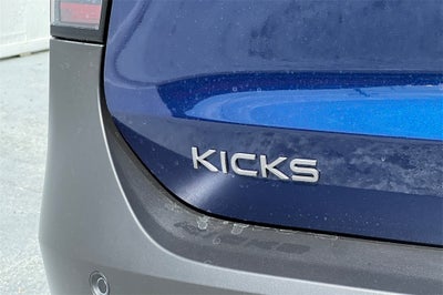 2025 Nissan Kicks SR