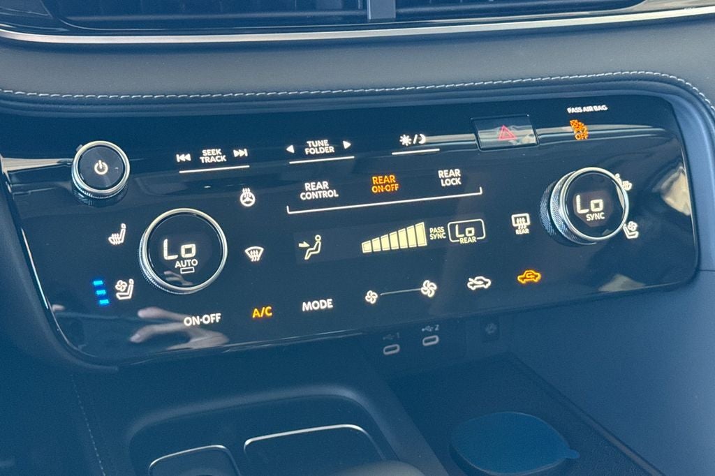 2027 INFINITI QX60 LUXE