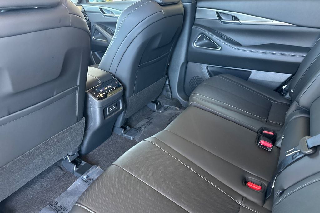 2027 INFINITI QX60 LUXE