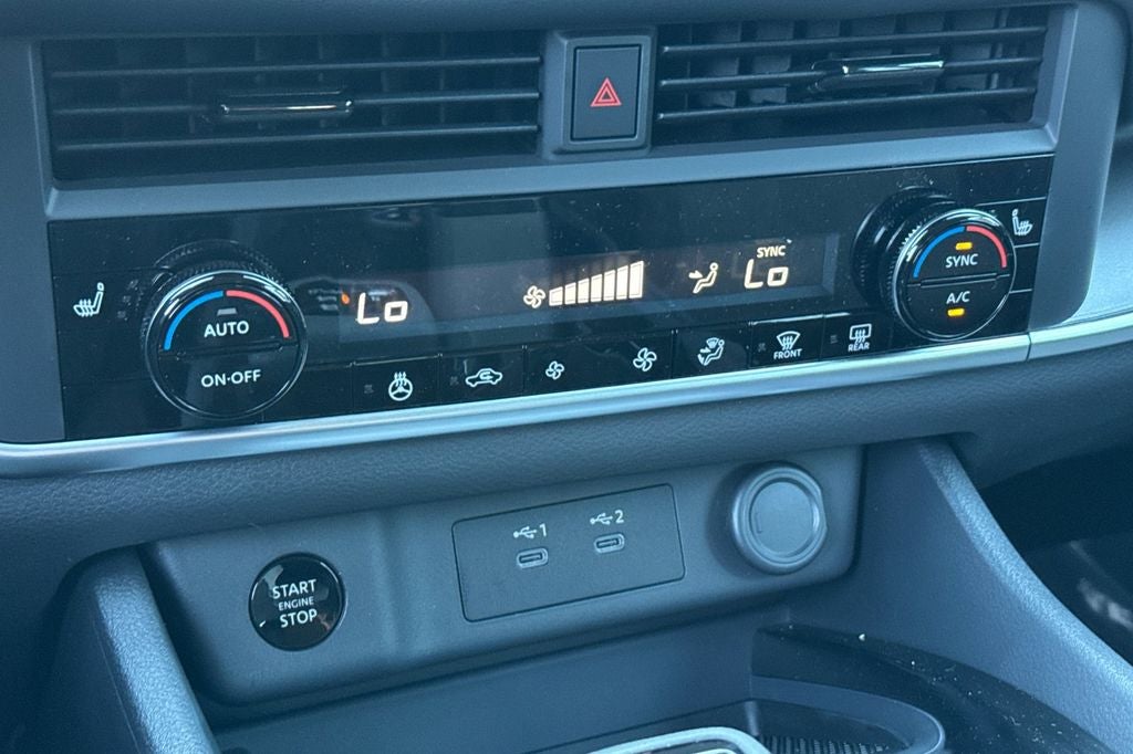 2026 Nissan Rogue SV