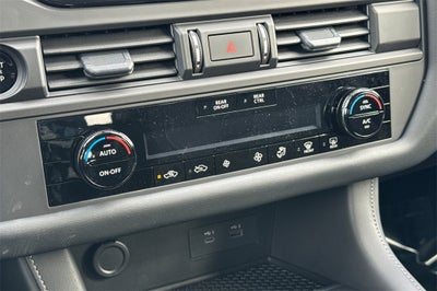 2025 Nissan Pathfinder S