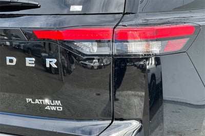 2025 Nissan Pathfinder Platinum