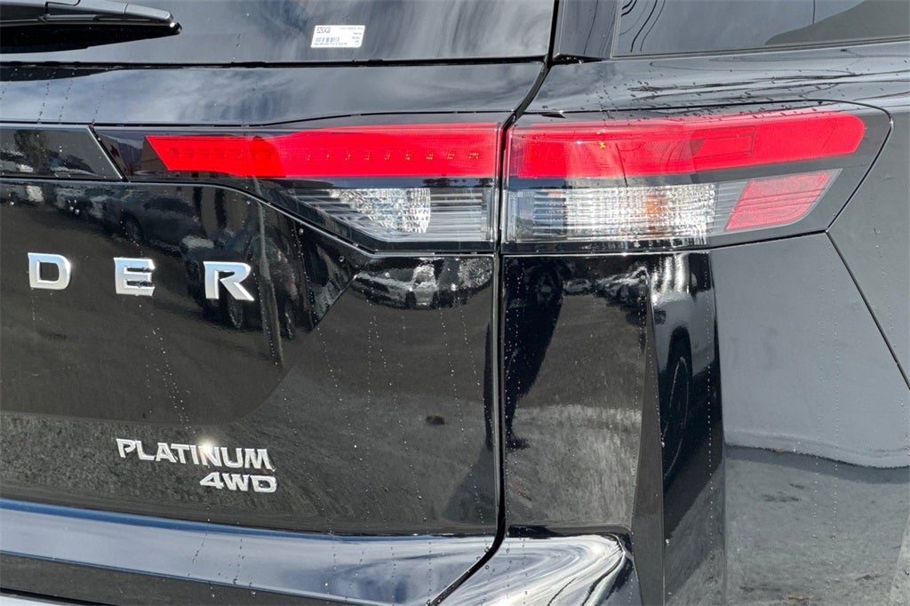 2025 Nissan Pathfinder Platinum