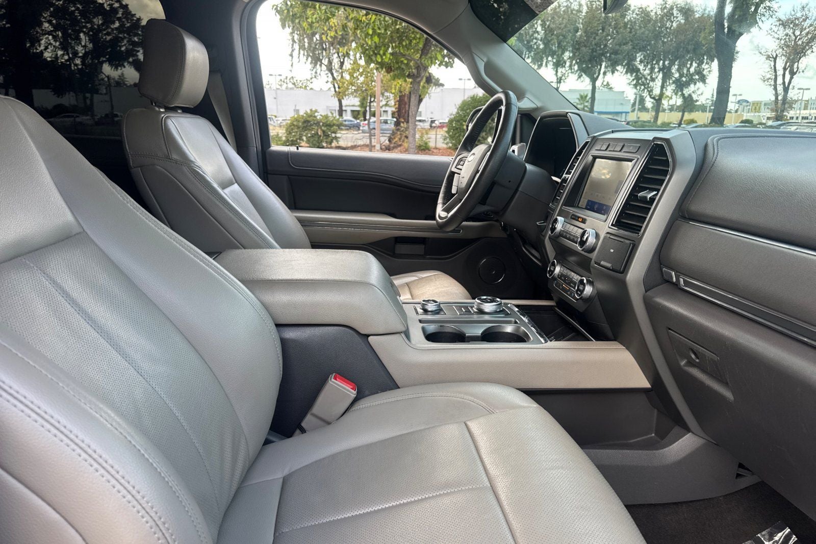 2020 Ford Expedition XLT Equipment Group 202A