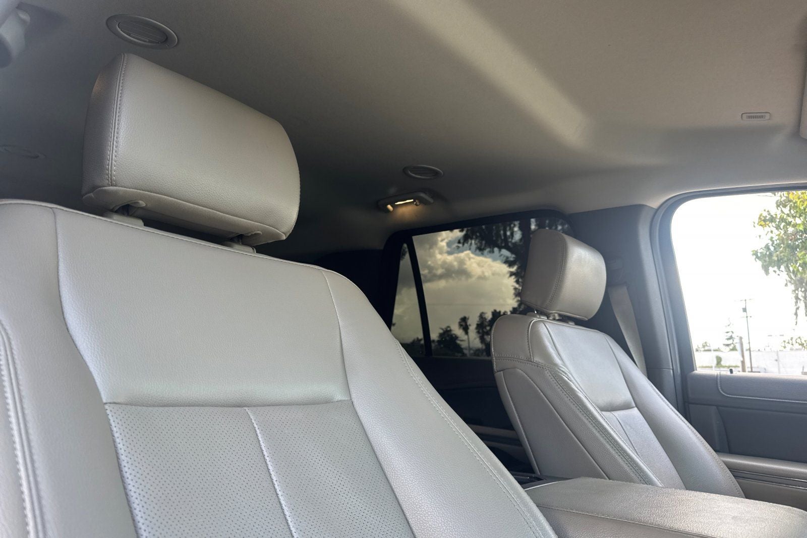 2020 Ford Expedition XLT Equipment Group 202A