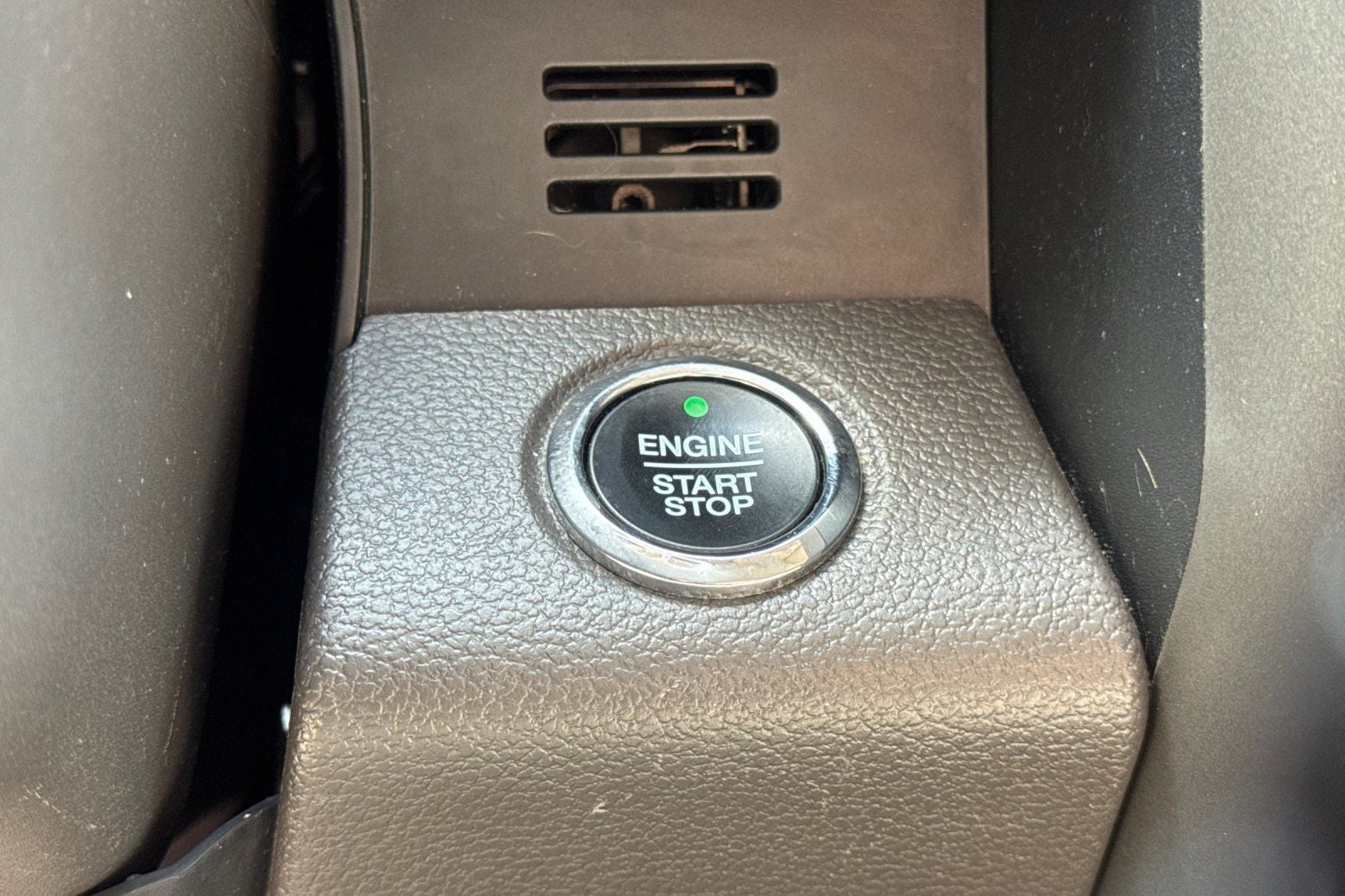 2020 Ford Expedition XLT Equipment Group 202A