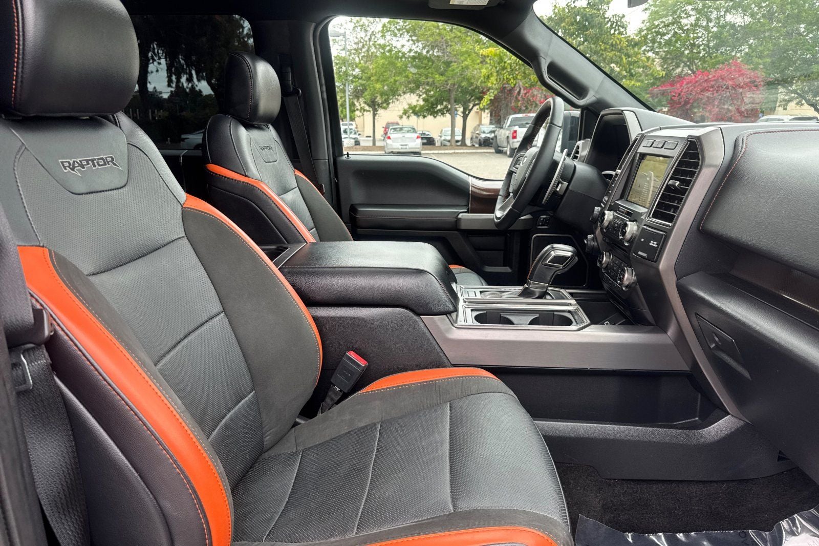 2018 Ford F-150 Raptor Equipment Group 802A Luxury