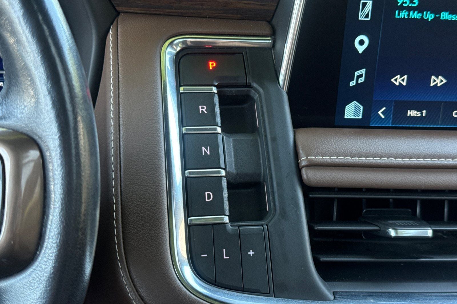 2022 Chevrolet Suburban High Country