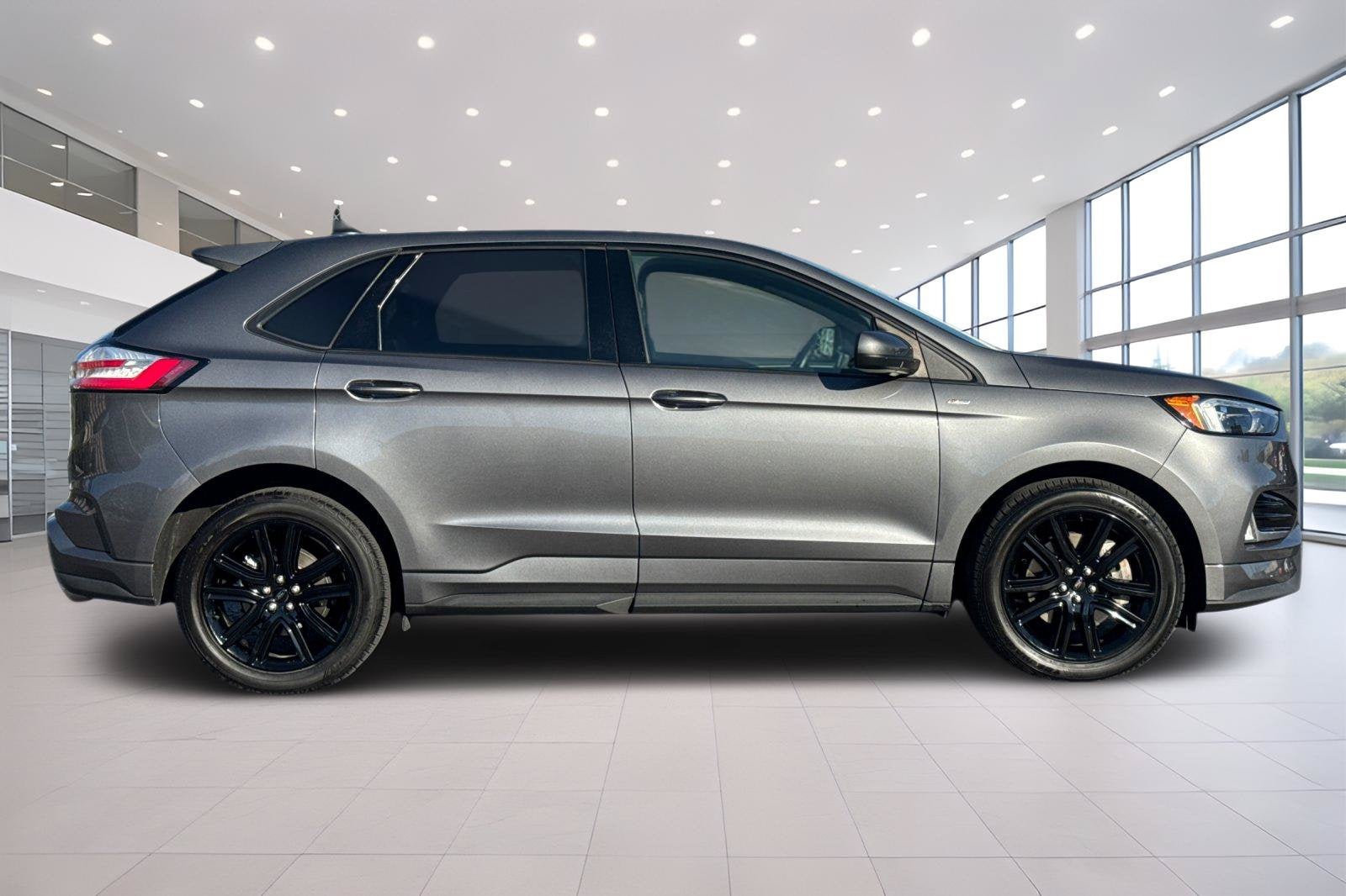 2021 Ford Edge ST Line