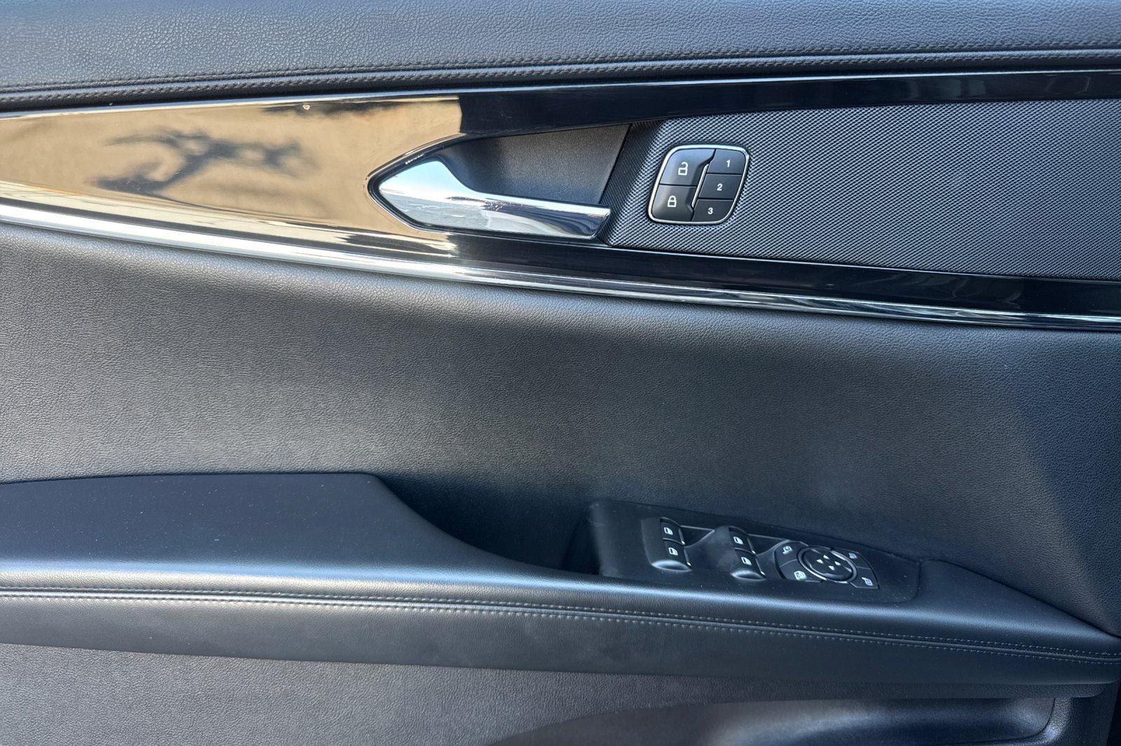 2021 Lincoln Nautilus Standard