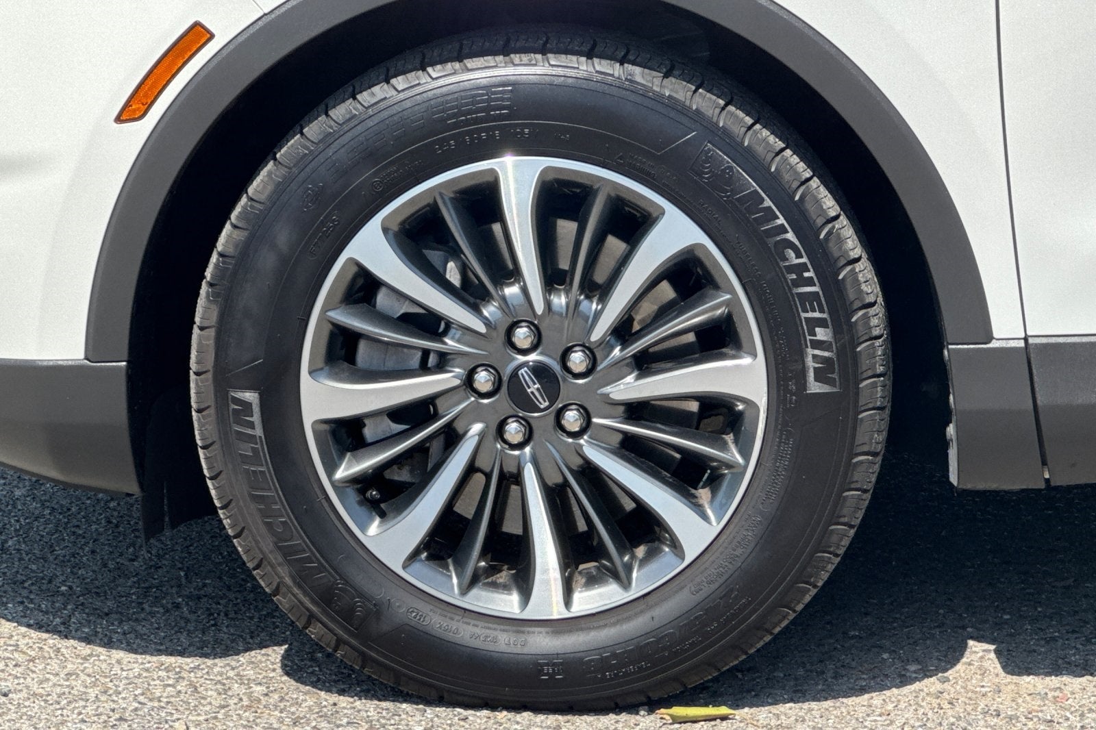 2023 Lincoln Nautilus Standard