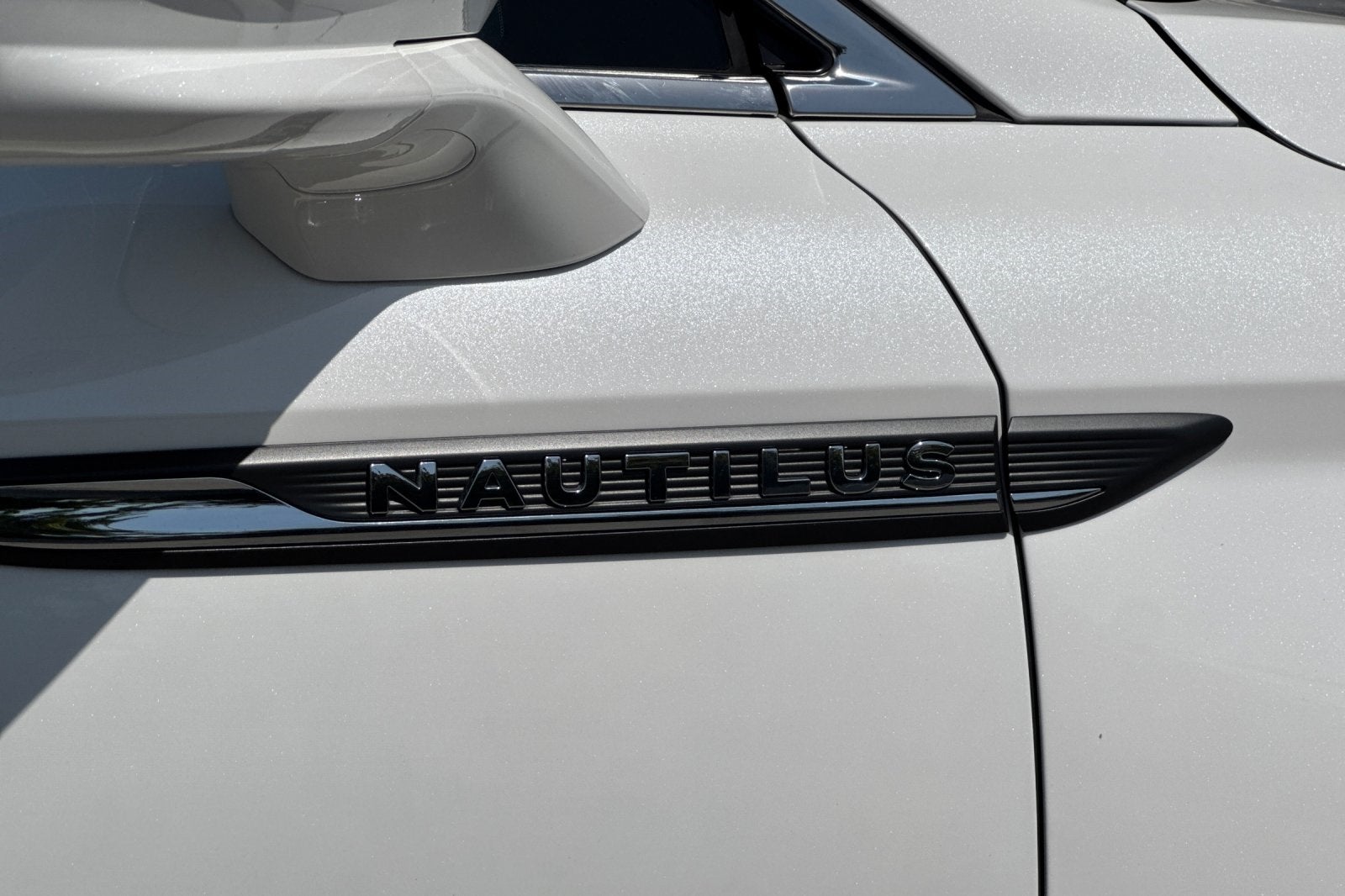 2023 Lincoln Nautilus Standard