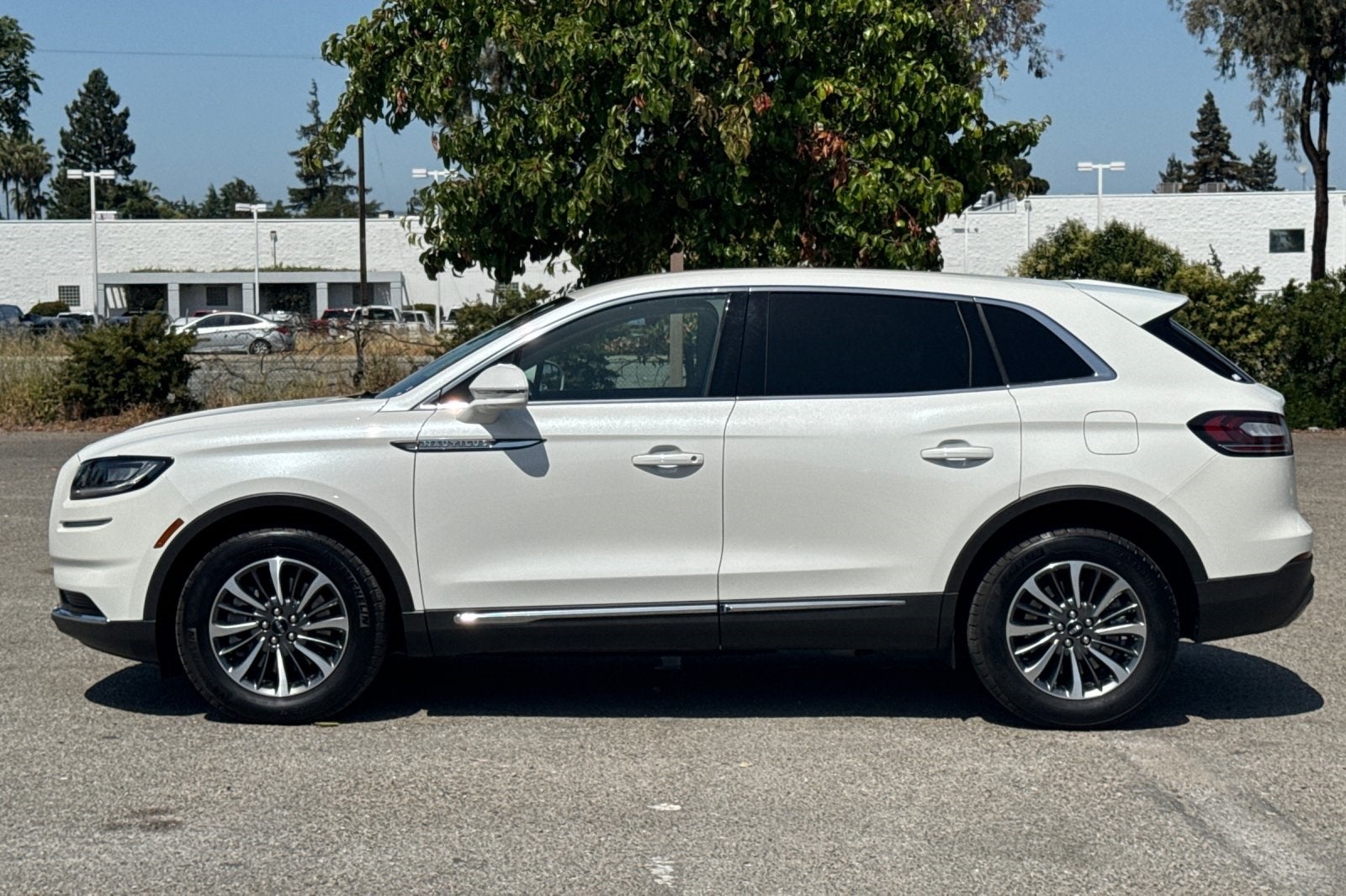 2023 Lincoln Nautilus Standard