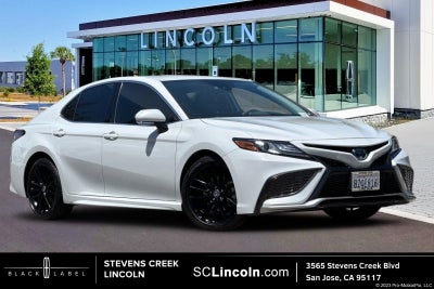 2022 Toyota Camry Hybrid XSE