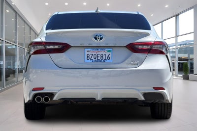 2022 Toyota Camry Hybrid XSE