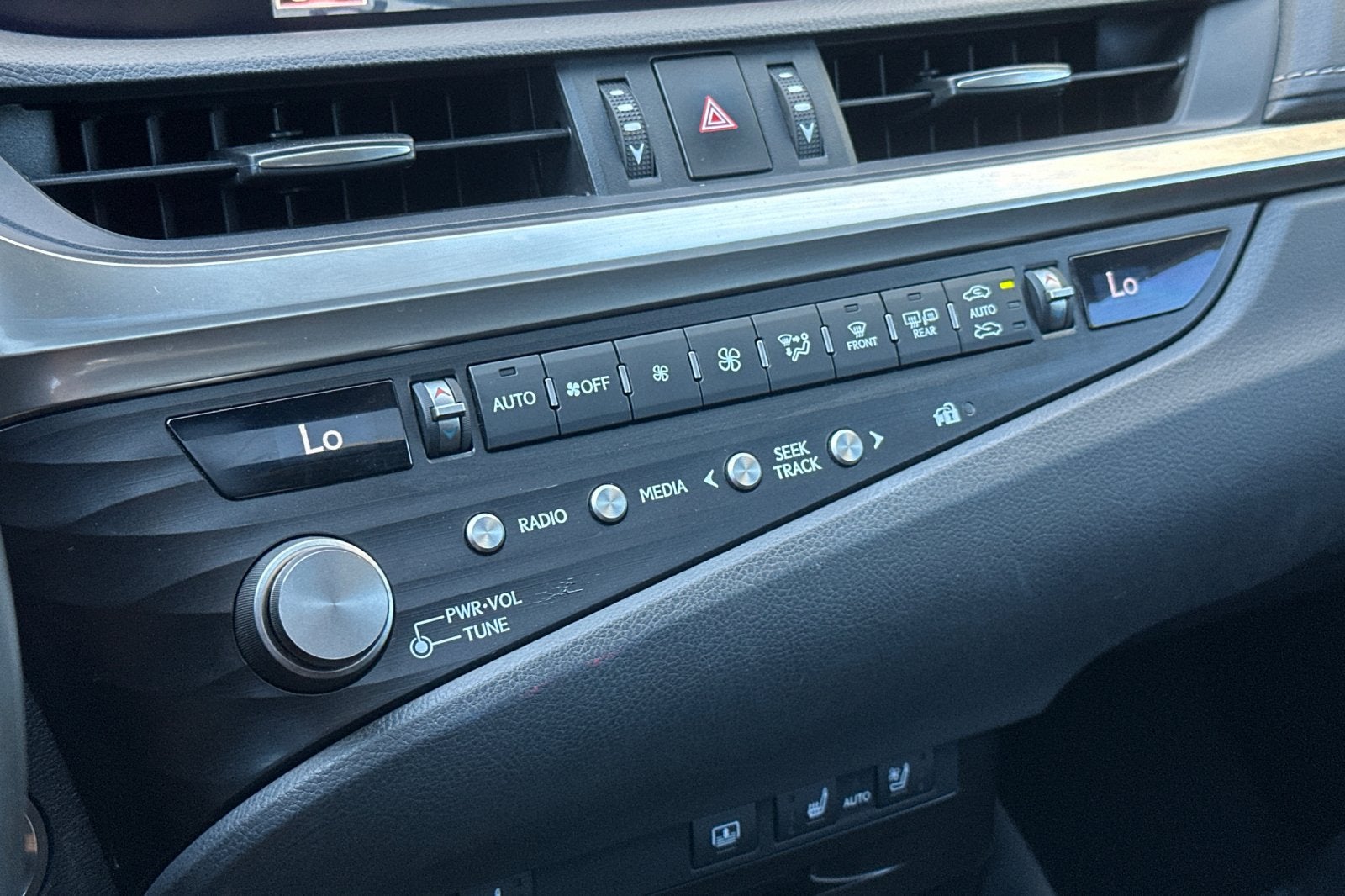2021 Lexus ES 300h LCPO Competitive+