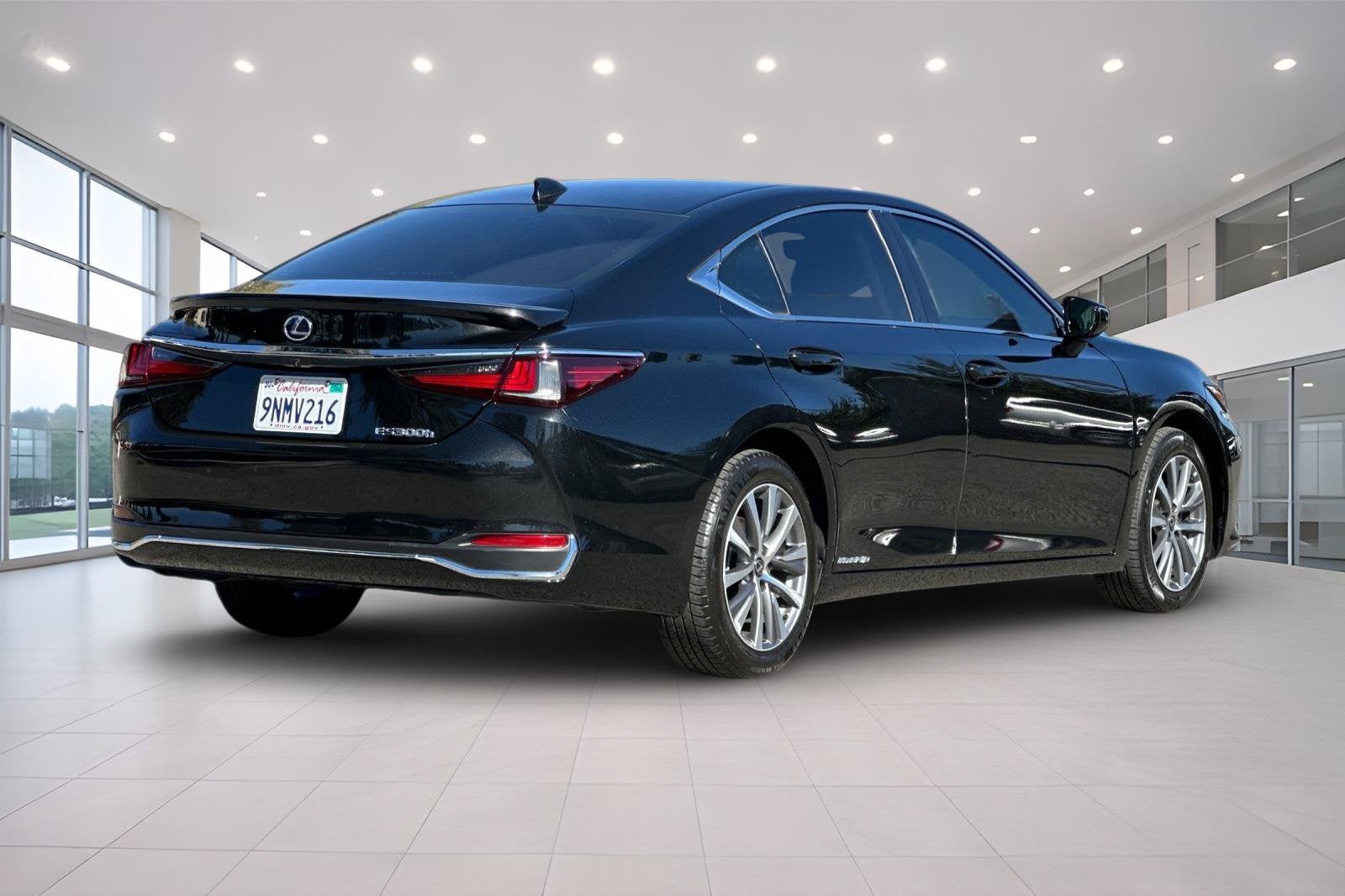 2021 Lexus ES 300h LCPO Competitive+