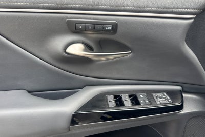 2025 Lexus ES 300h