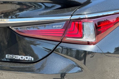 2021 Lexus ES 300h