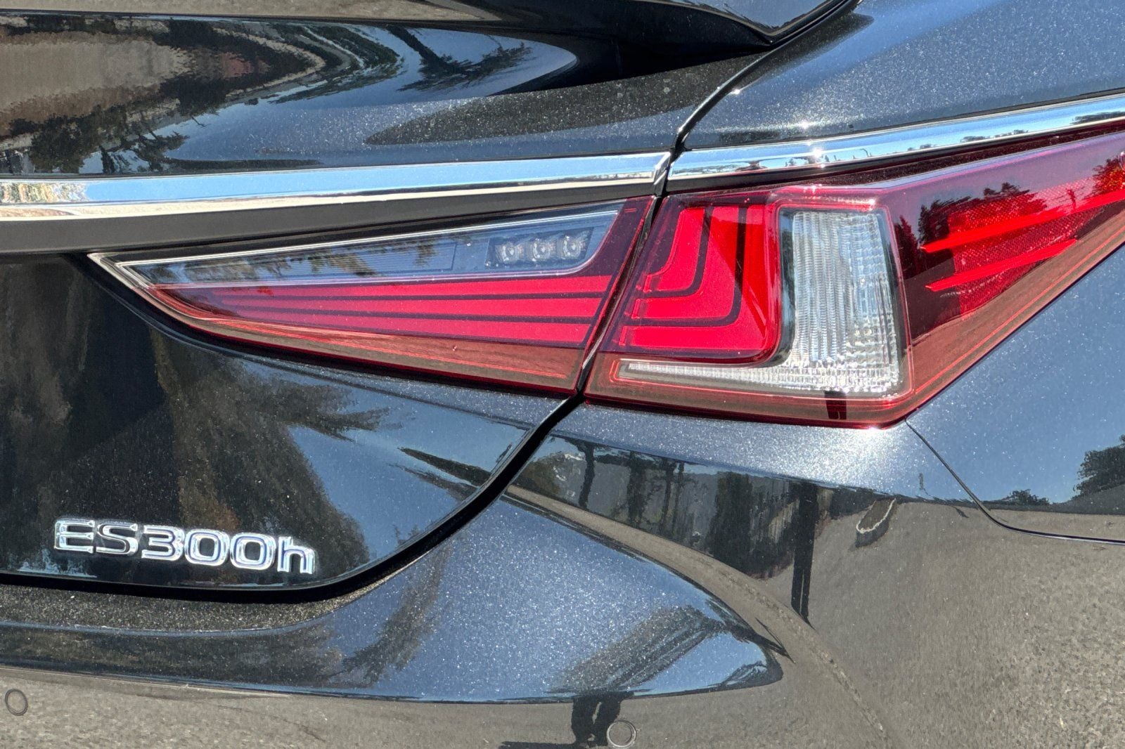 2021 Lexus ES 300h