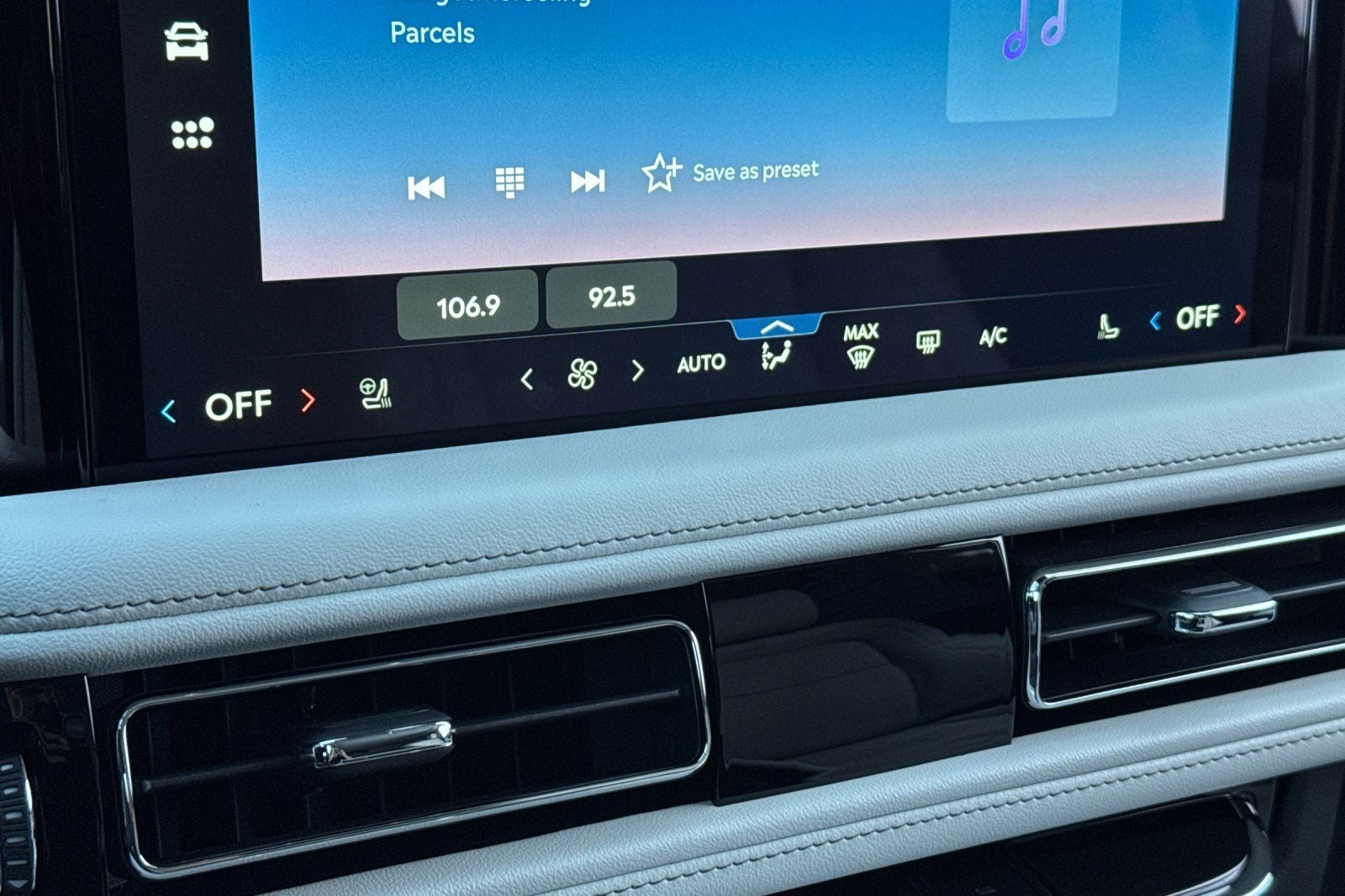 2025 Lincoln Aviator Reserve Equipment Group 200A