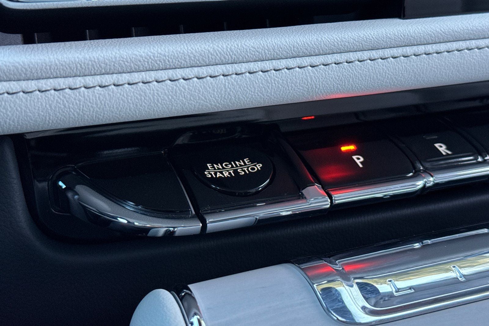 2025 Lincoln Aviator Reserve Equipment Group 200A