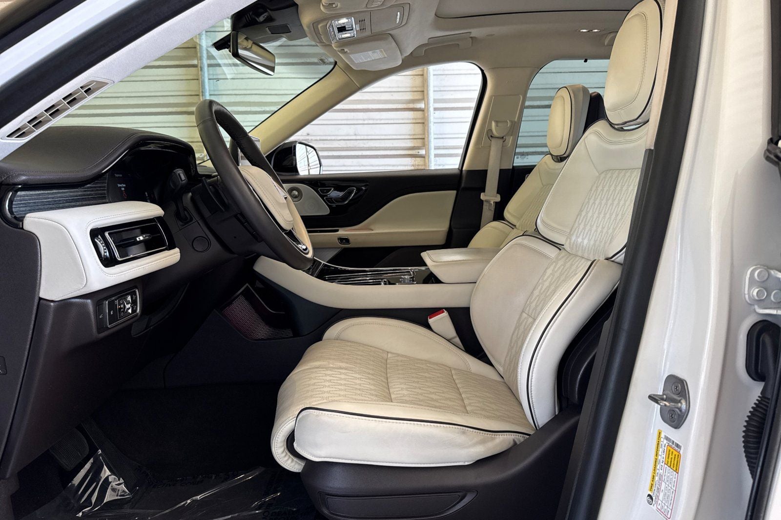 2023 Lincoln Aviator Black Label Premium