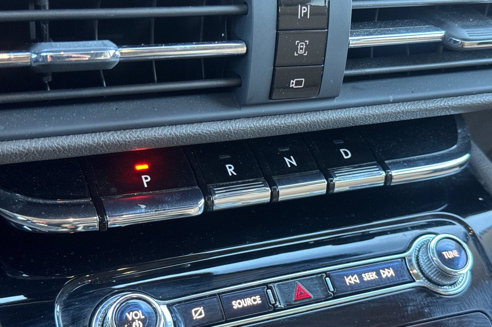 2021 Lincoln Corsair Standard Equipment Group 101A