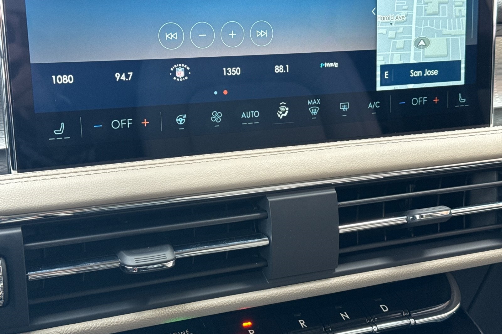 2025 Lincoln Corsair Premiere