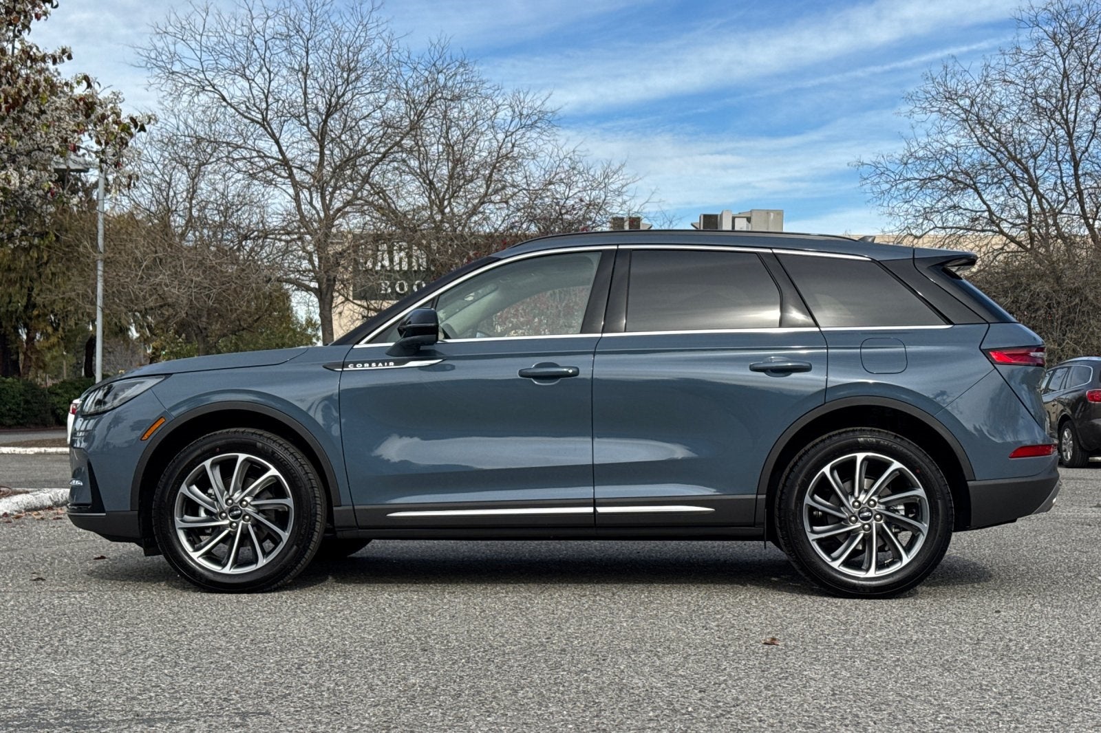 2025 Lincoln Corsair Premiere