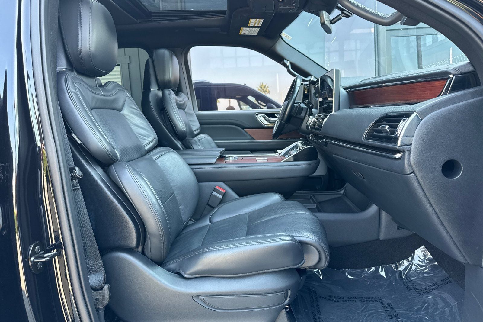 2023 Lincoln Navigator Reserve Equipment Group 201A Reserve I