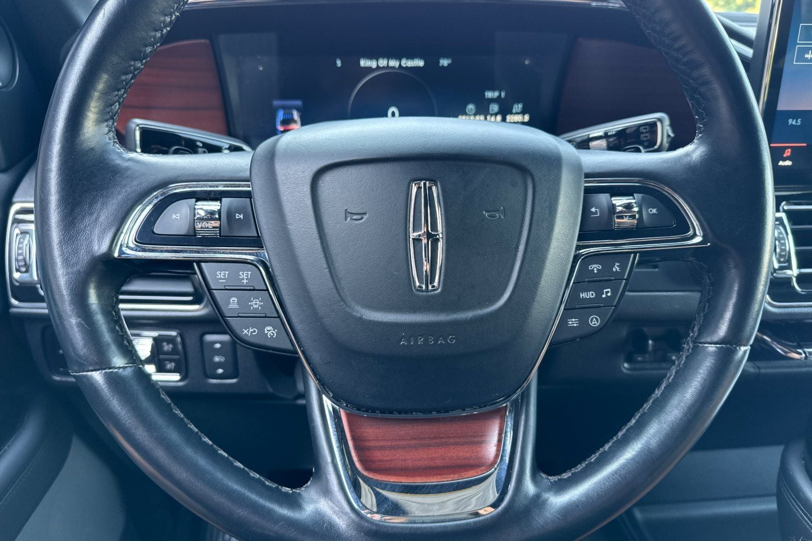 2023 Lincoln Navigator Reserve Equipment Group 201A Reserve I
