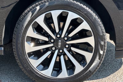 2023 Lincoln Navigator Reserve Equipment Group 201A Reserve I