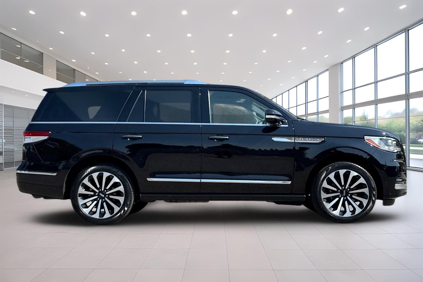 2023 Lincoln Navigator Reserve Equipment Group 201A Reserve I