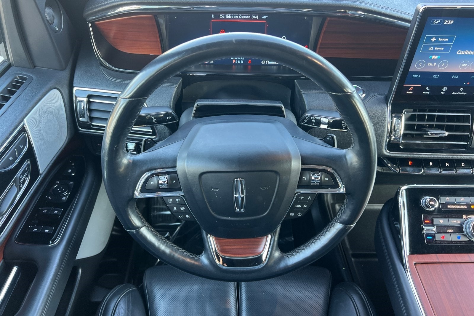 2023 Lincoln Navigator Reserve Equipment Group 201A Reserve I