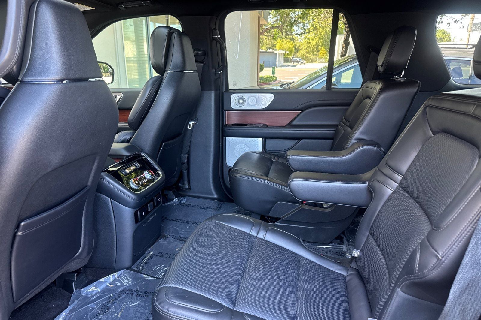 2021 Lincoln Navigator Reserve Equipment Group 208A