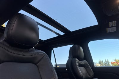 2021 Lincoln Navigator Reserve Equipment Group 208A