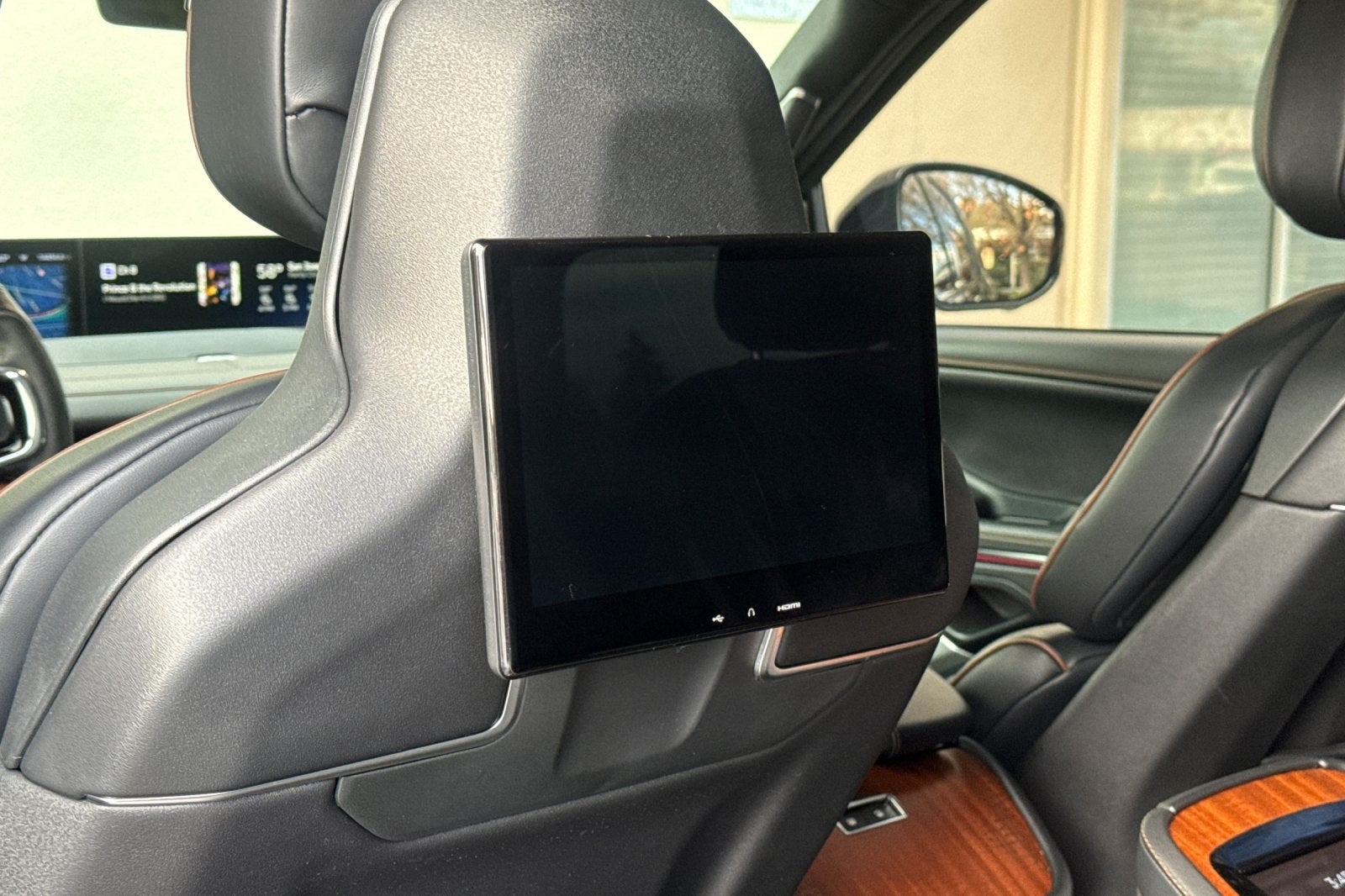 2025 Lincoln Navigator Black Label Equipment Group 800A Black Label