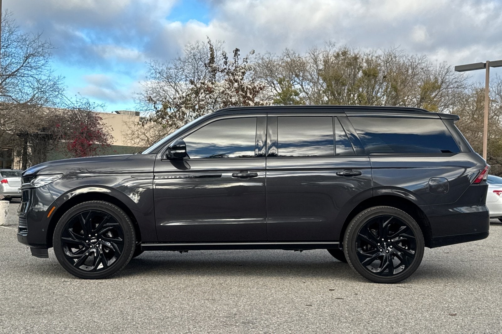 2025 Lincoln Navigator Black Label Equipment Group 800A Black Label