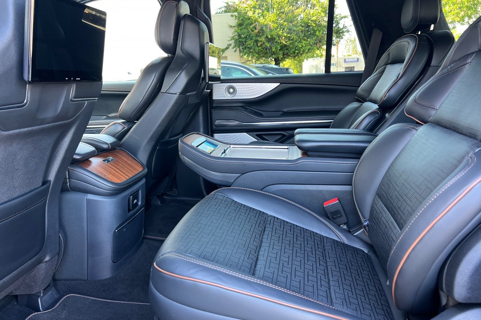 2025 Lincoln Navigator Black Label