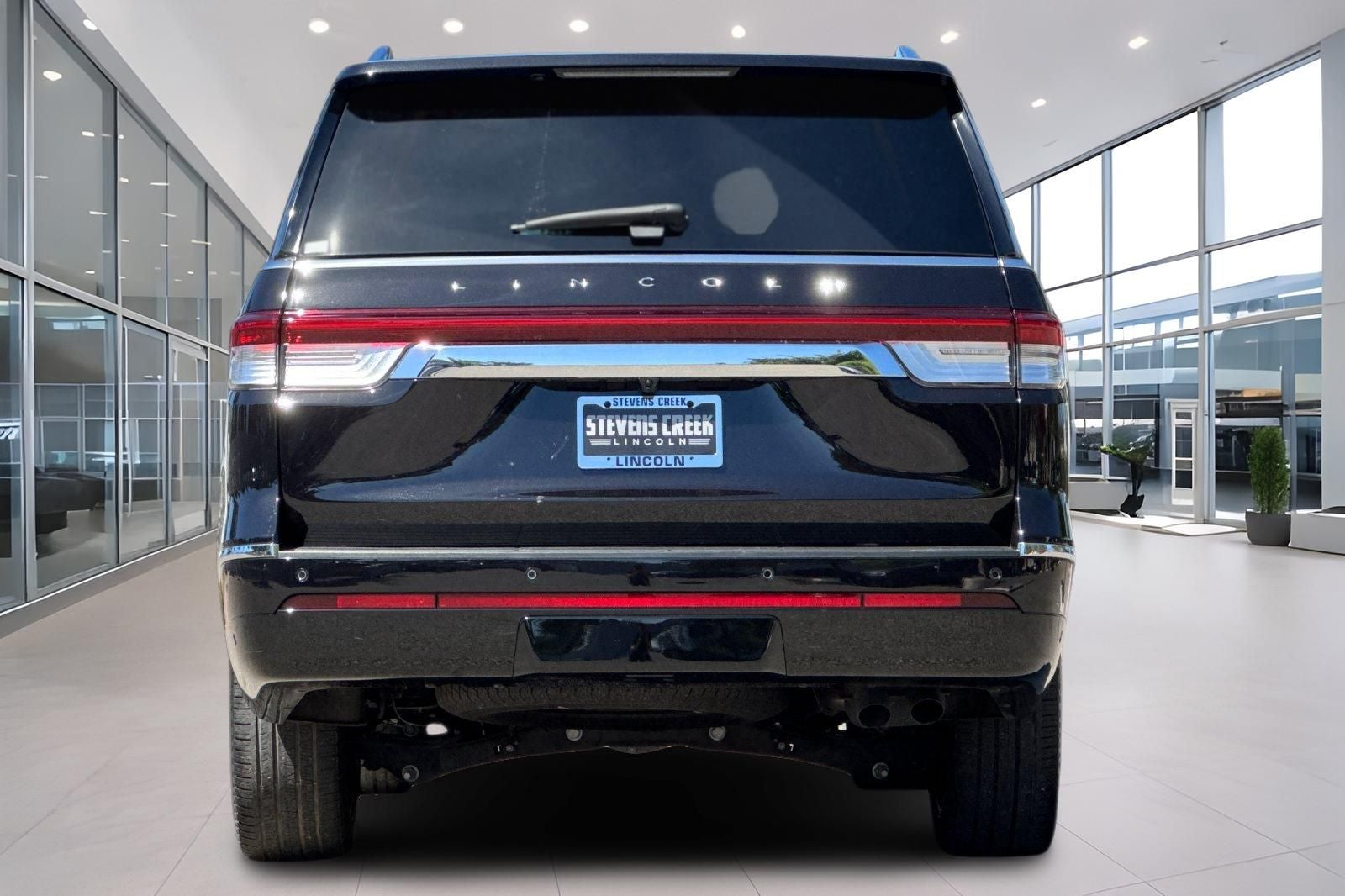2023 Lincoln Navigator L Reserve