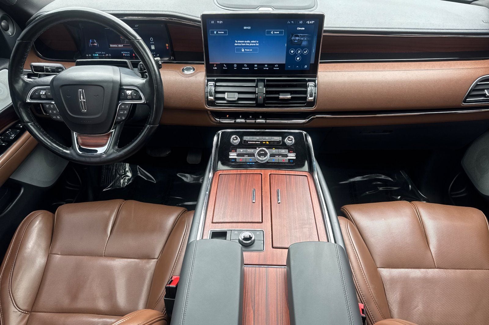 2023 Lincoln Navigator L Reserve Equipment Group 201A Reserve I