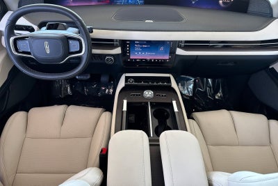 2027 Lincoln Navigator L Reserve